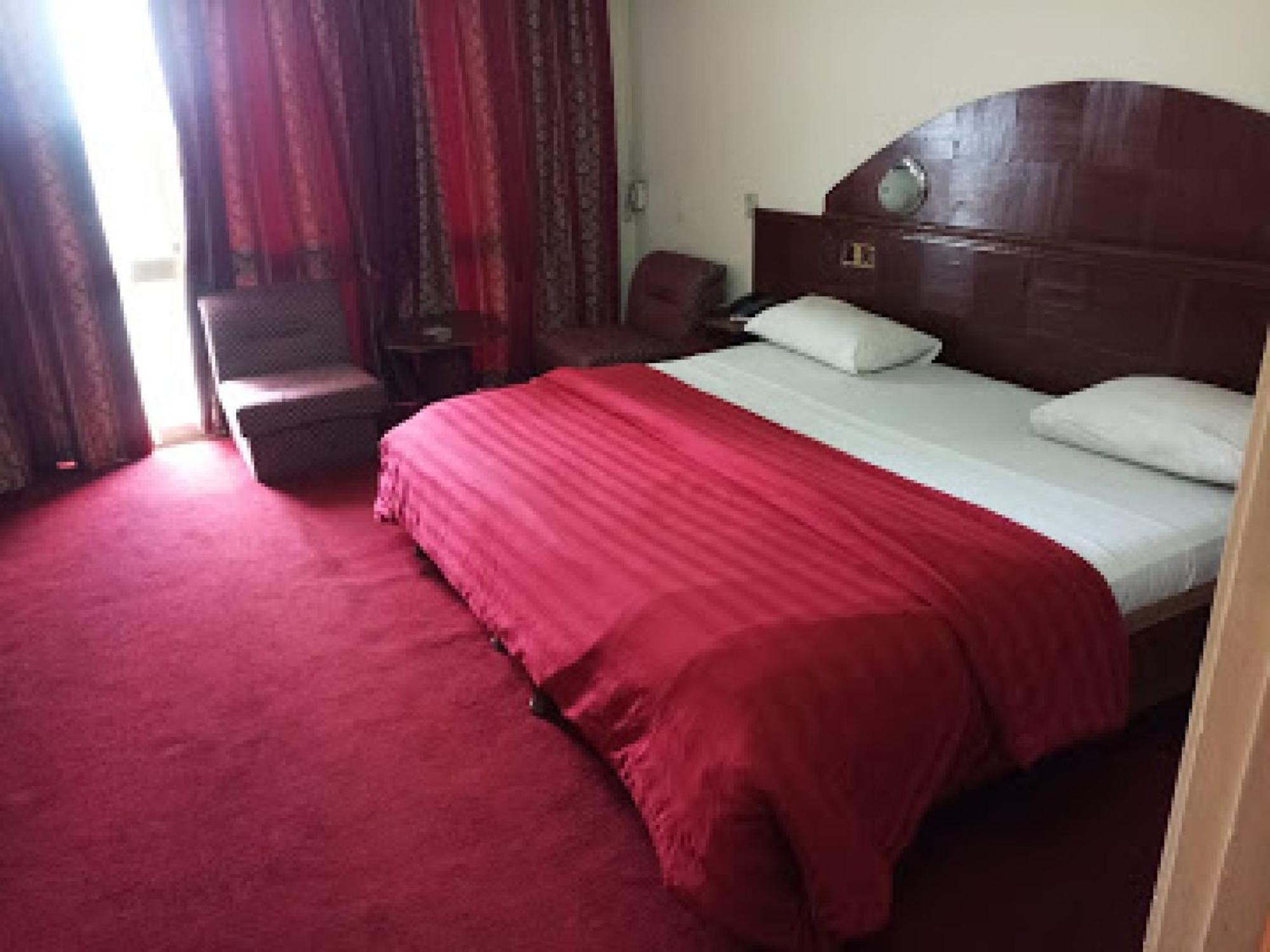 Room In Lodge - Premier Hotel-Ibadan Exterior photo